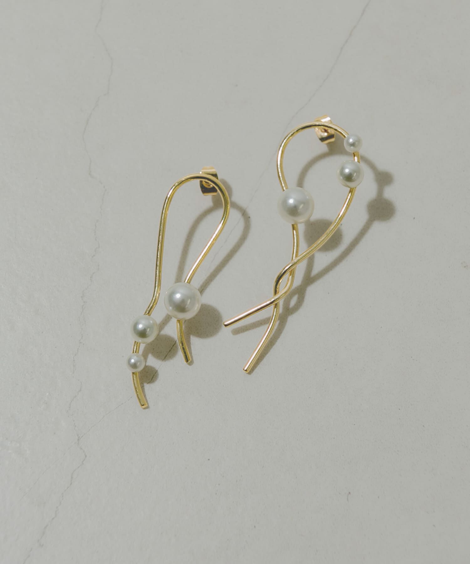 SMELLY「アシメパールピアス」|ピアス|