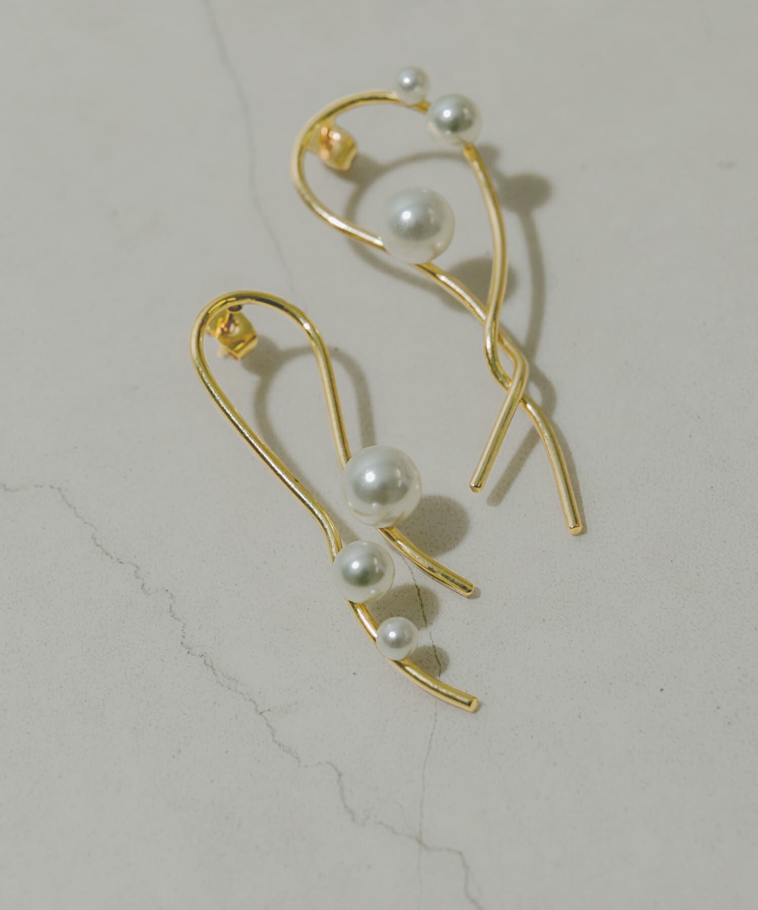 SMELLY「アシメパールピアス」|ピアス|