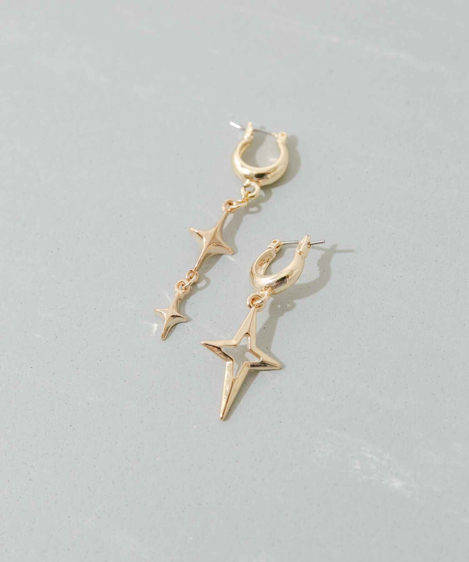 SMELLY「スターアシメピアス」|ピアス|ゴールド