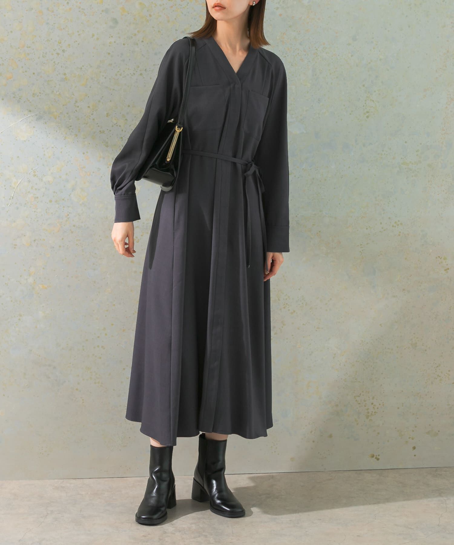 URBAN RESEARCH ROSSO「ポケットデザインVネックワンピース」|ワンピース|