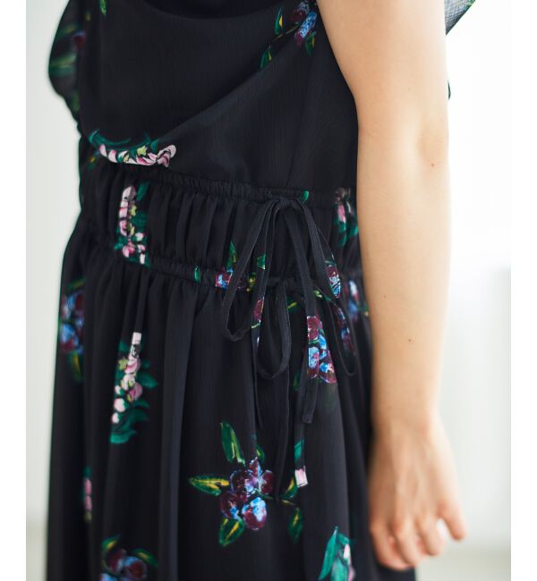  「《WEB/一部店舗限定アイテム》KAZUMIDOIボタニカルギャザーワンピース」|ワンピース|