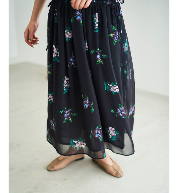  「《WEB/一部店舗限定アイテム》KAZUMIDOIボタニカルギャザーワンピース」|ワンピース|