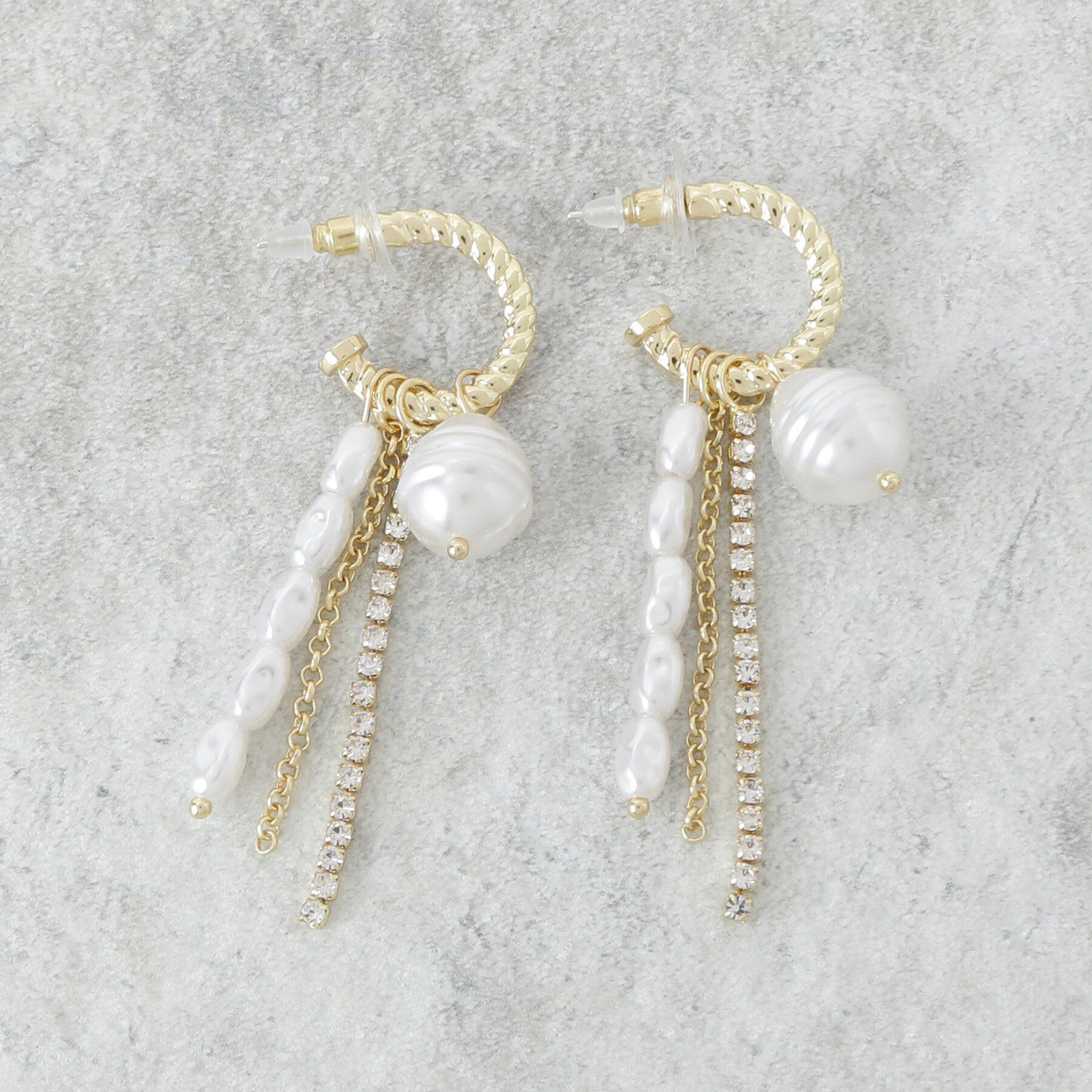 COUP DE CHANCE「パール＆グリッターのフリンジピアス」|ピアス|ホワイト(001)