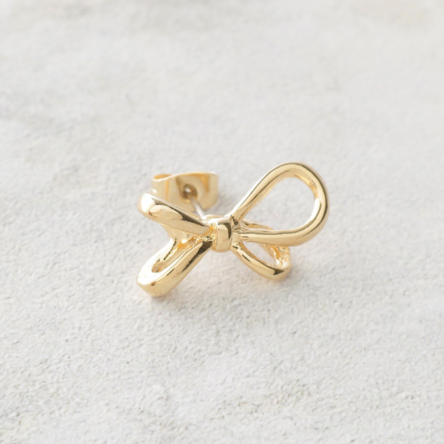 OPAQUE.CLIP「メタルリボンピアス」|ピアス|