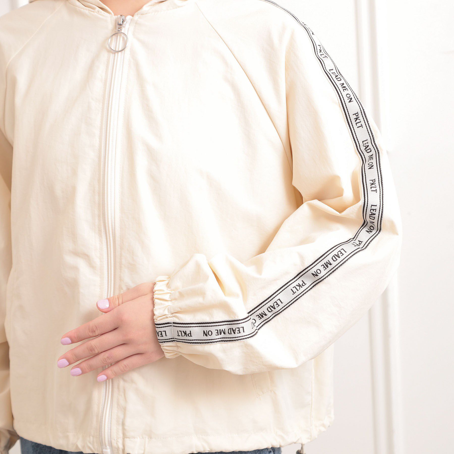 PINK-latte「ロゴラインナイロンパーカーブルゾン」|ブルゾン・スタジャン|