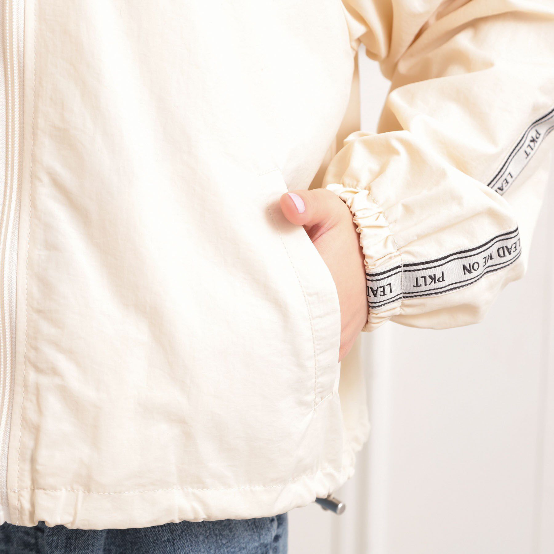 PINK-latte「ロゴラインナイロンパーカーブルゾン」|ブルゾン・スタジャン|