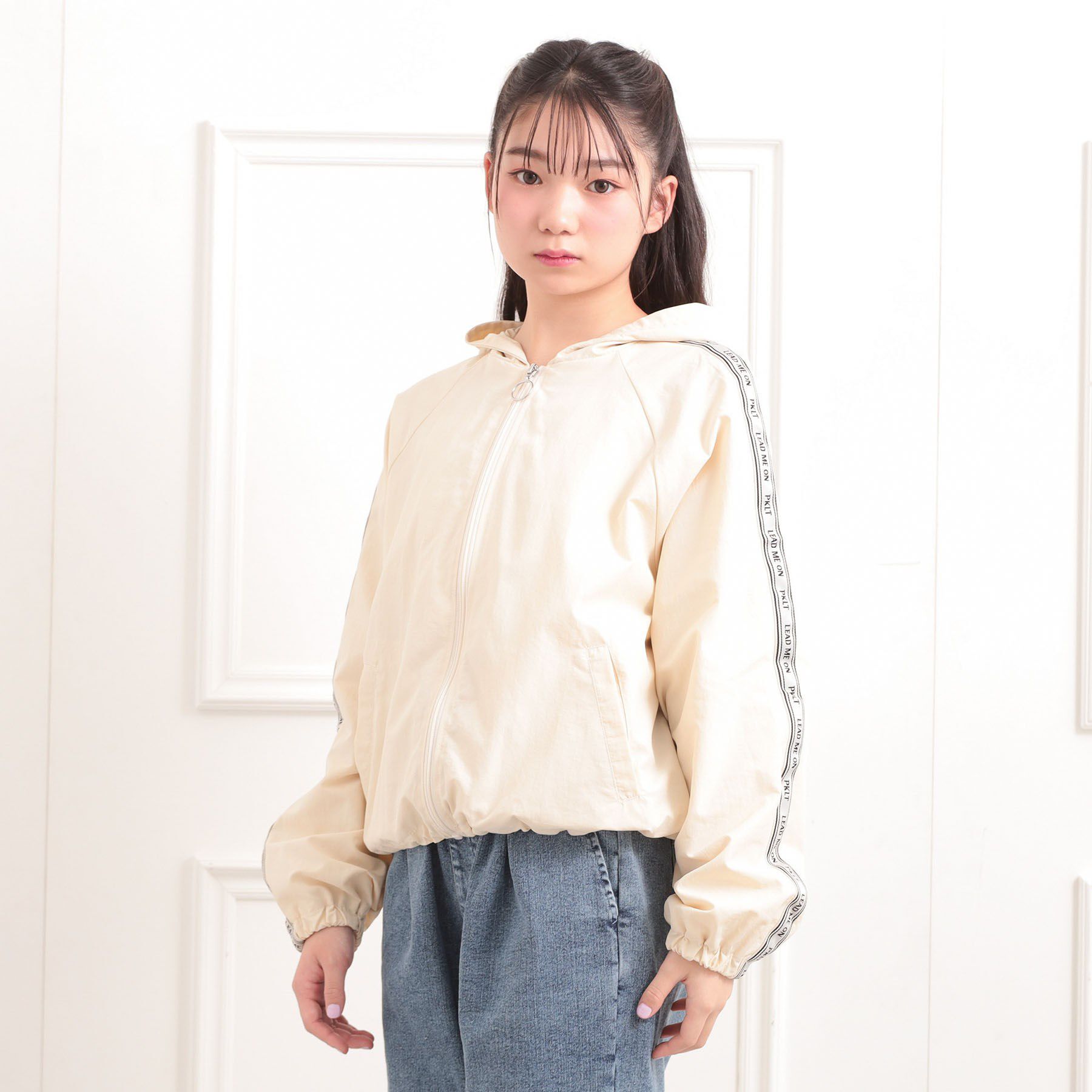 PINK-latte「ロゴラインナイロンパーカーブルゾン」|ブルゾン・スタジャン|