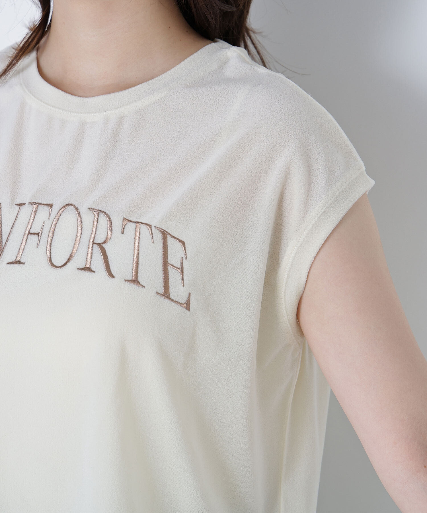  「ベロアロゴ刺繍トップス」|Tシャツ・カットソー|