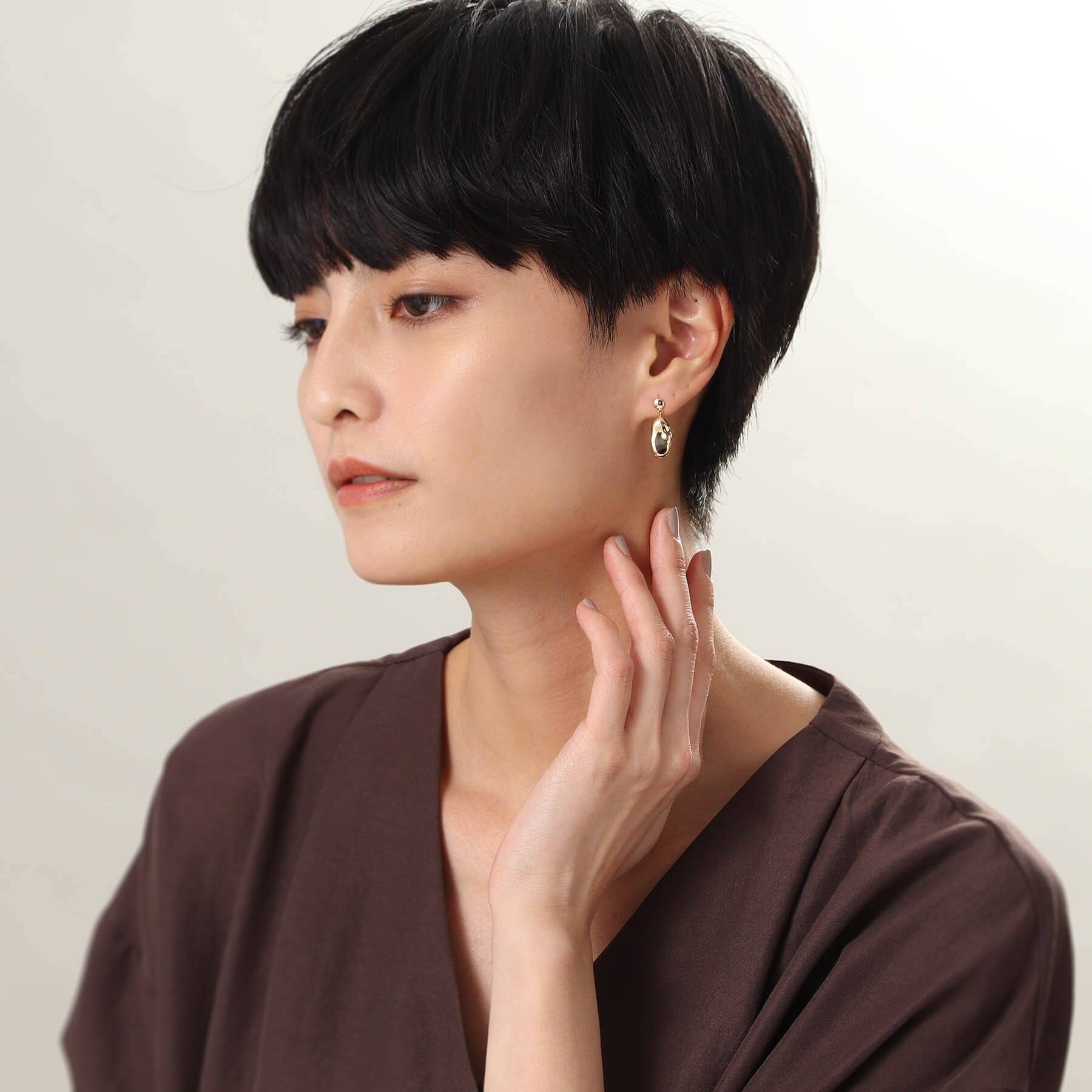 COCOSHNIK「K10中空バロックパールモチーフスティック スタッドピアス」|ピアス|