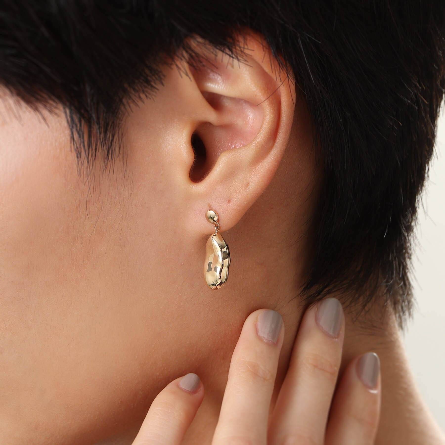 COCOSHNIK「K10中空バロックパールモチーフスティック スタッドピアス」|ピアス|