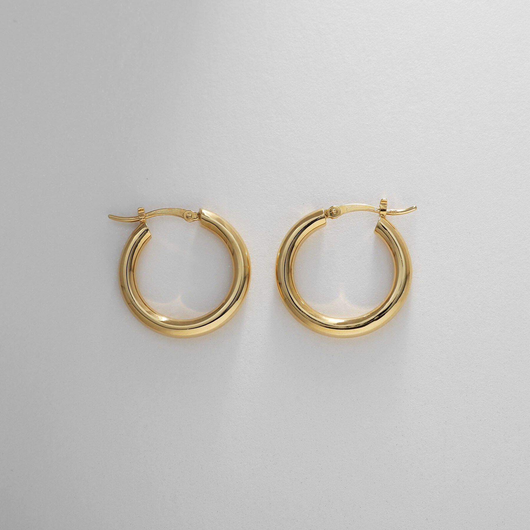 COCOSHNIK ONKITSCH「シルバー ホロウ フープピアスＳ GP」|ピアス|