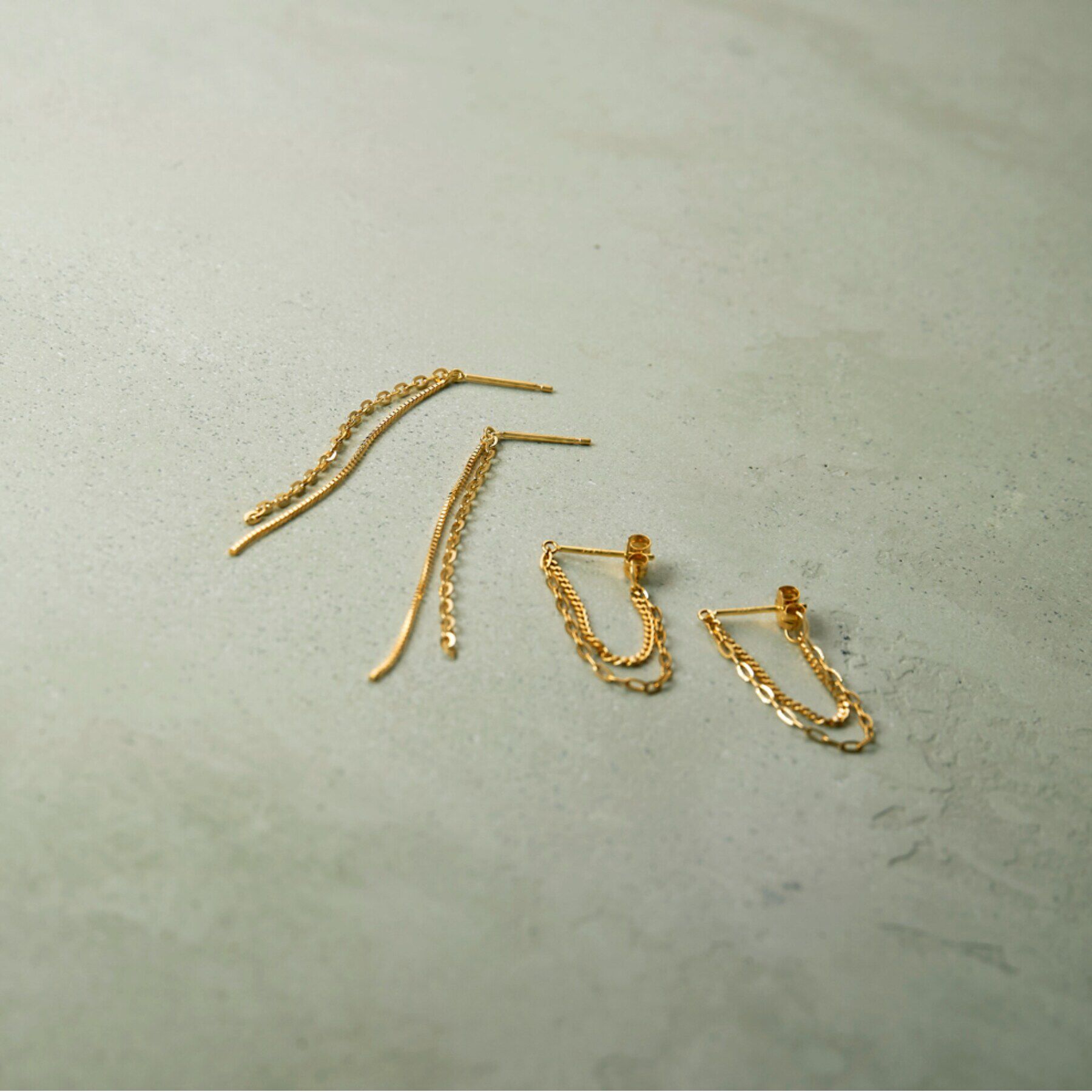 COCOSHNIK「K18ベネ&times;フラッシュアズキフリンジ スタッドピアス」|ピアス|