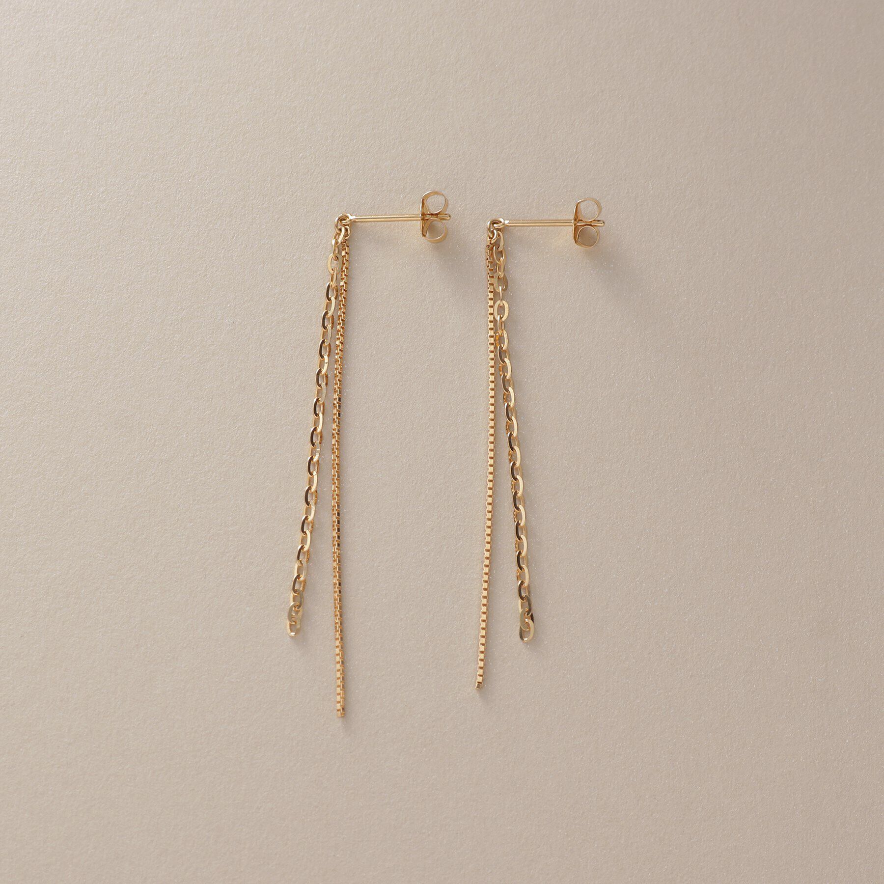 COCOSHNIK「K18ベネ&times;フラッシュアズキフリンジ スタッドピアス」|ピアス|