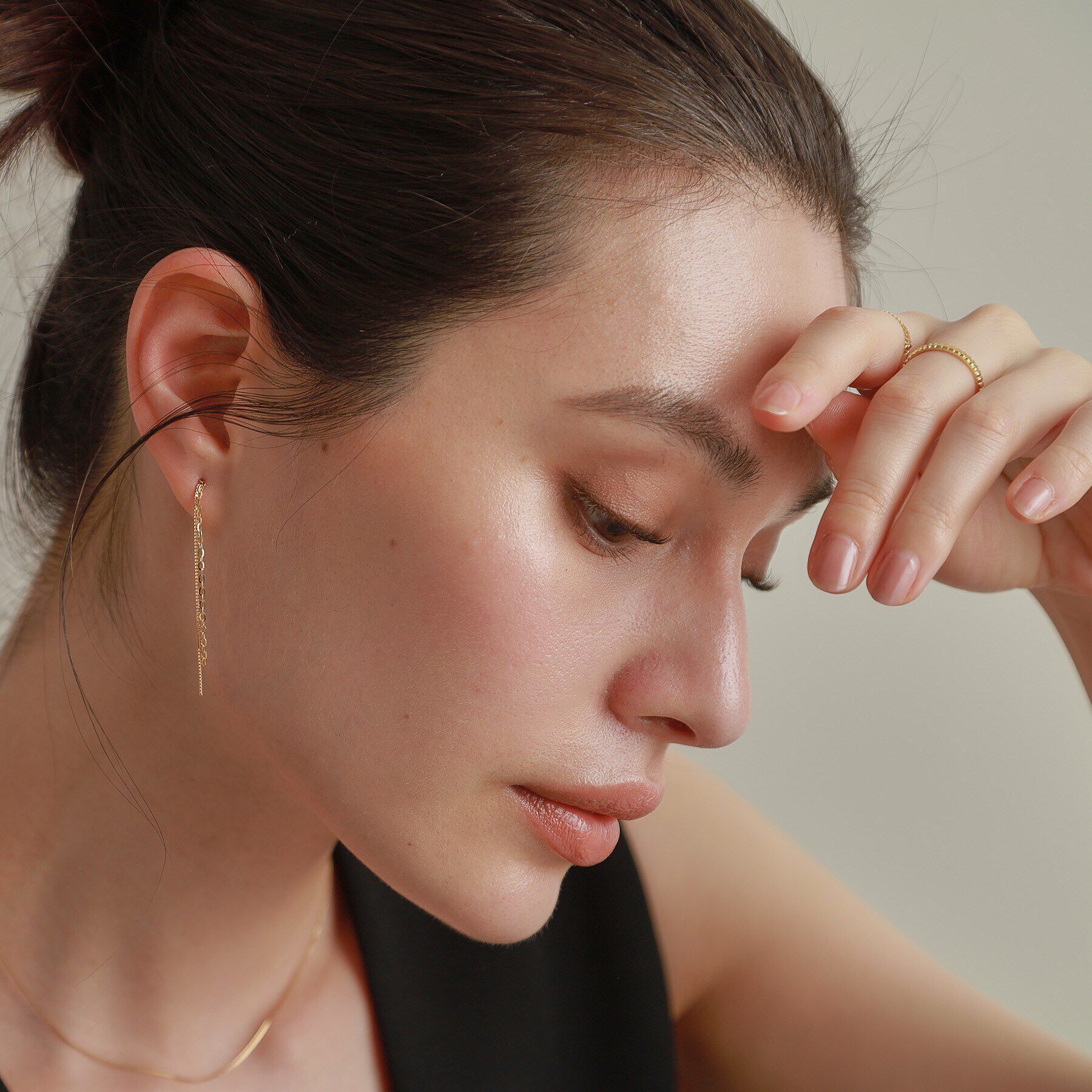 COCOSHNIK「K18ベネ&times;フラッシュアズキフリンジ スタッドピアス」|ピアス|