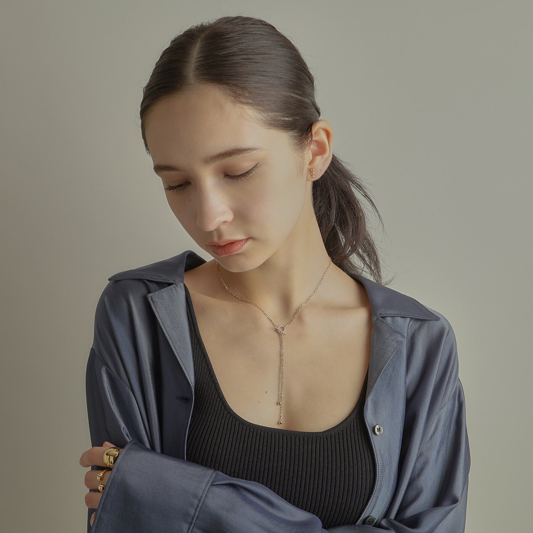 COCOSHNIK「K10中空ボールバー スタッドピアス」|ピアス|