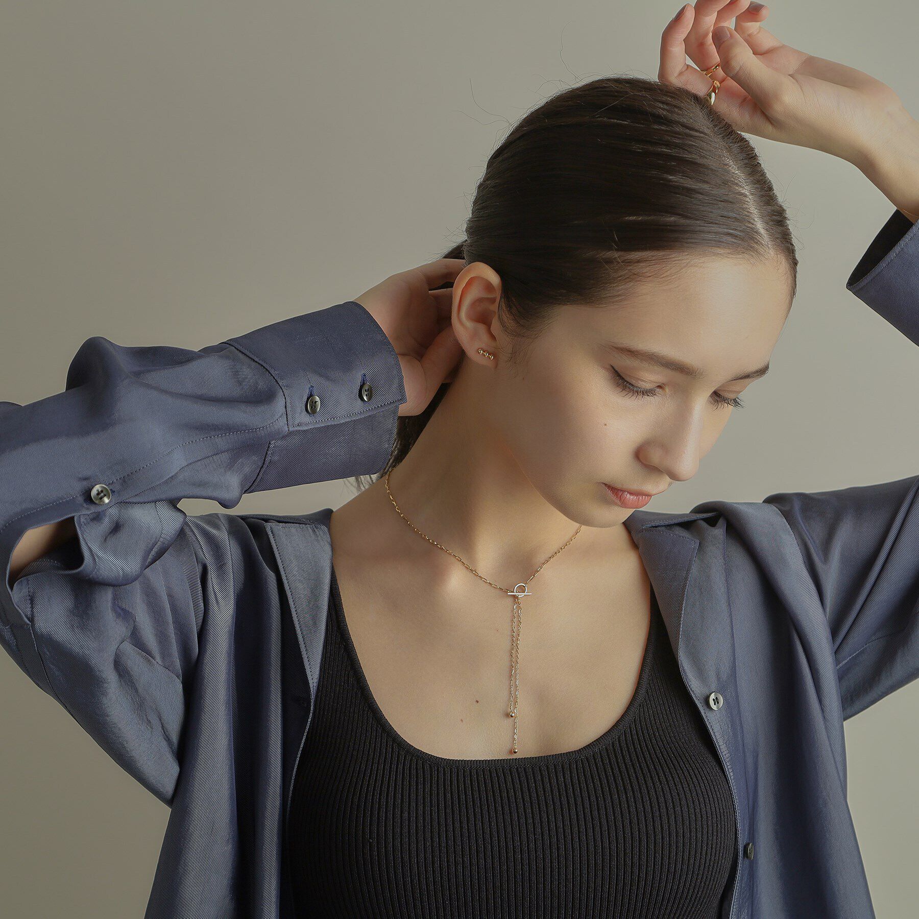 COCOSHNIK「K10中空ボールバー スタッドピアス」|ピアス|