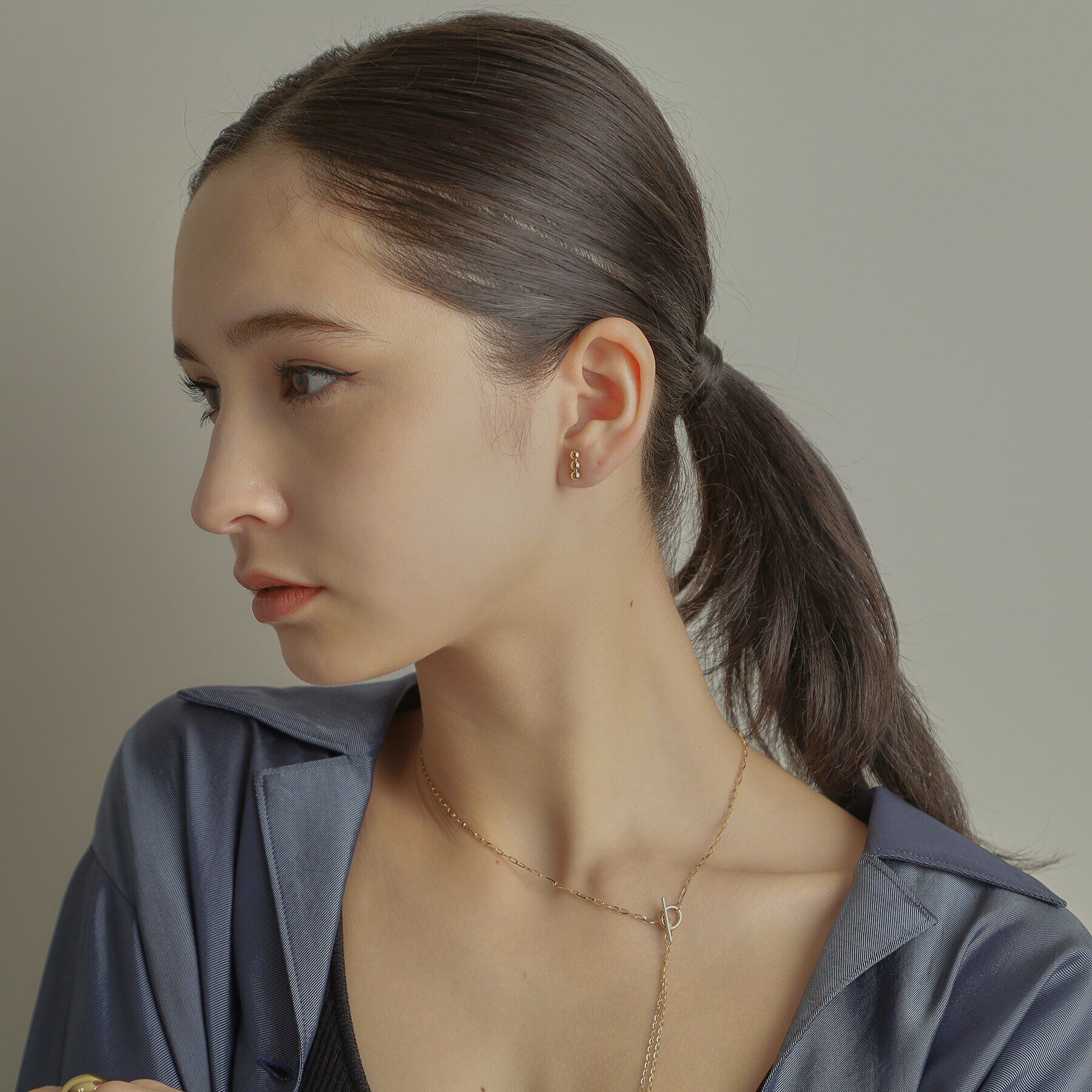 COCOSHNIK「K10中空ボールバー スタッドピアス」|ピアス|