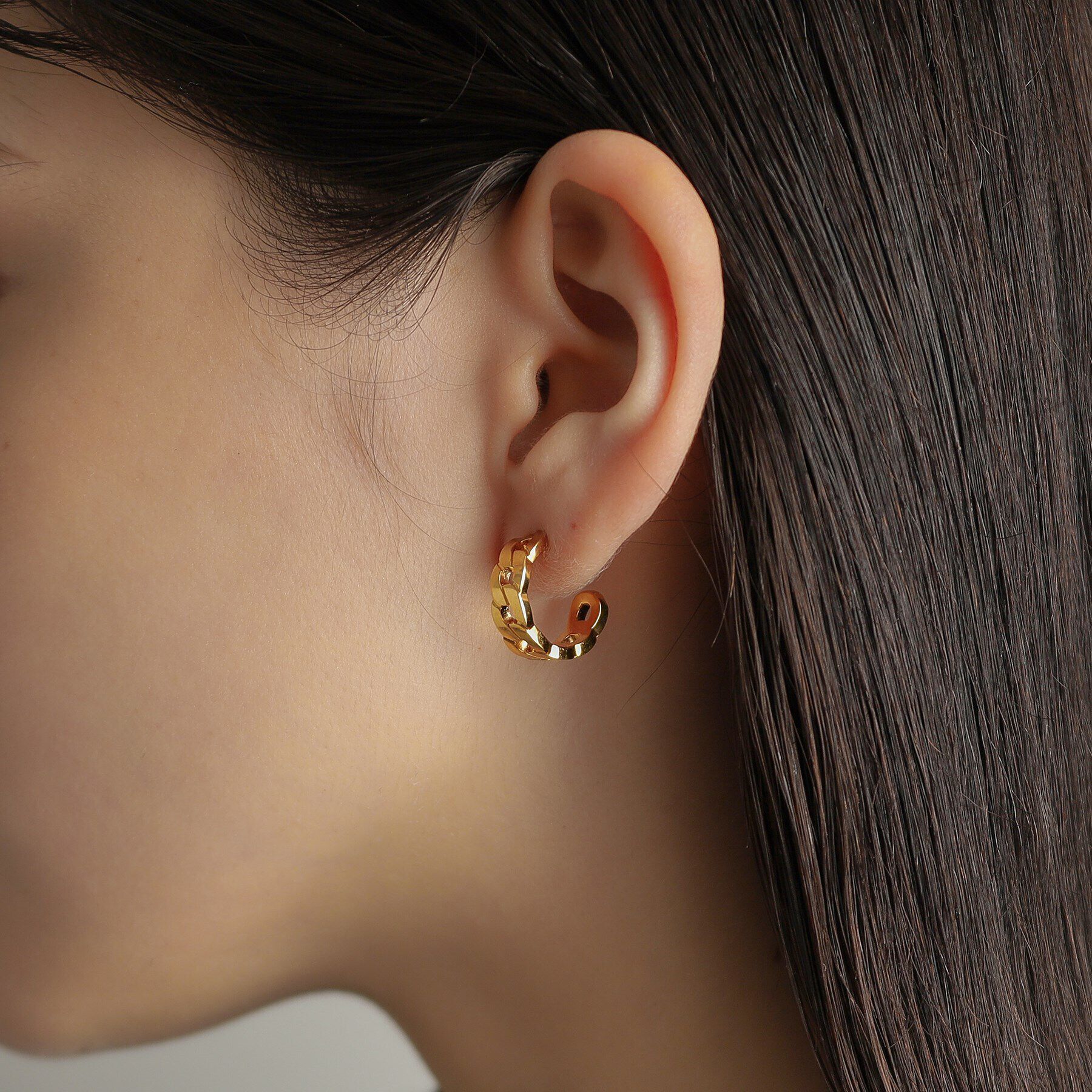 COCOSHNIK ONKITSCH「シルバー フラットカーブチェーンモチーフピアス GP」|ピアス|