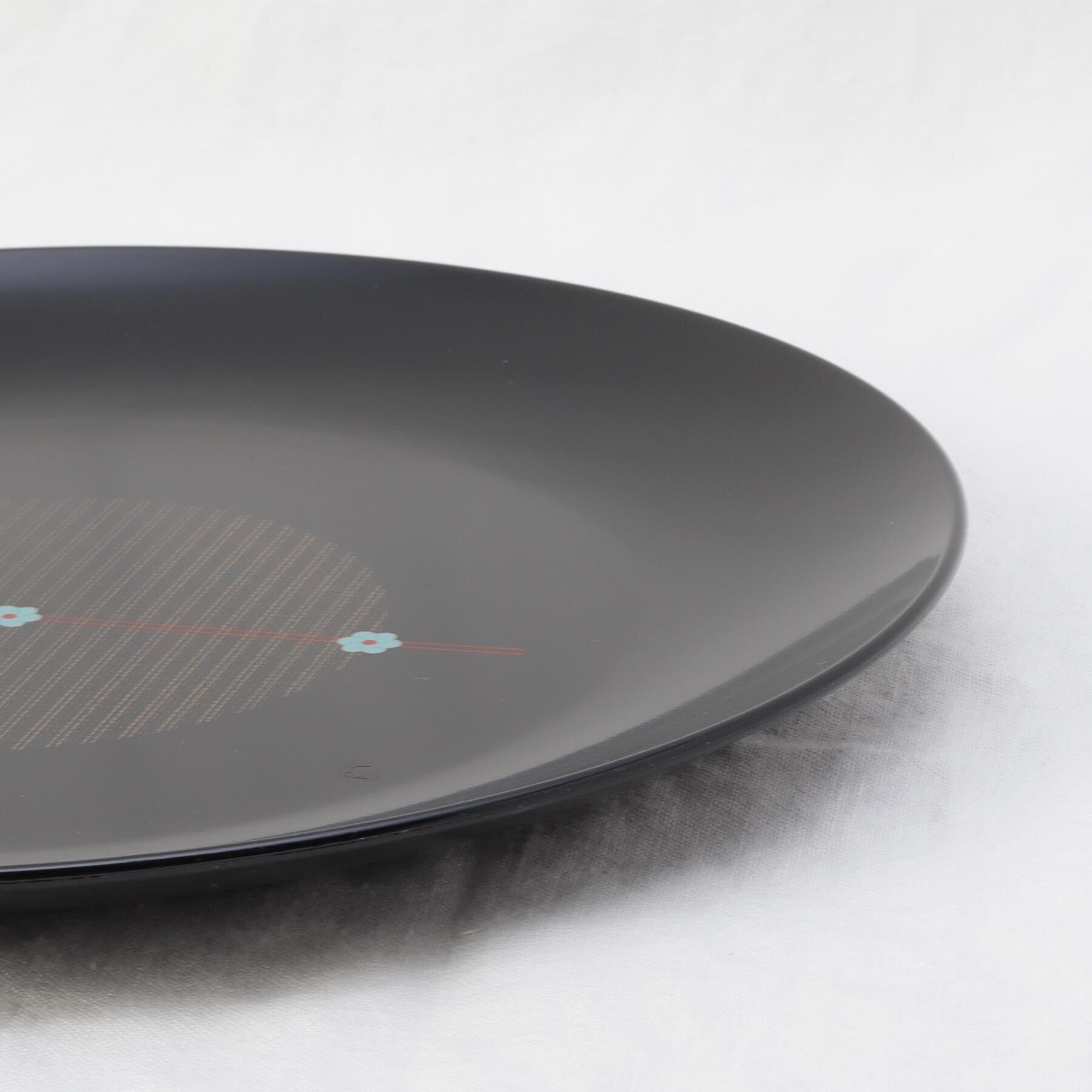 212 KITCHEN STORE「むすび 9.0寸 丸皿 黒」|食器・キッチングッズ|