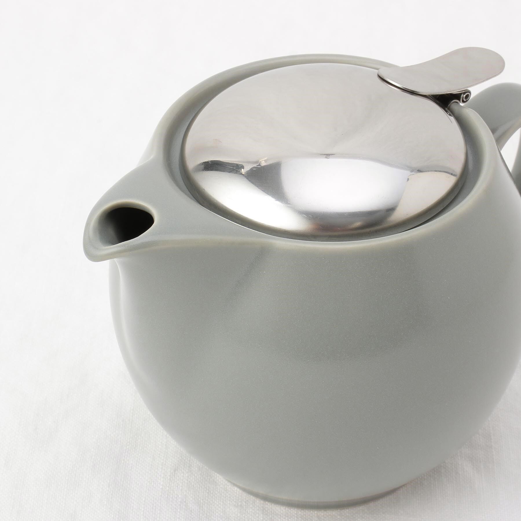 212 KITCHEN STORE「ユニバーサルティーポット3人用 シルキーグレイッシュブルー ＜ZEROJAPAN ゼロジャパン＞」|食器・キッチングッズ|