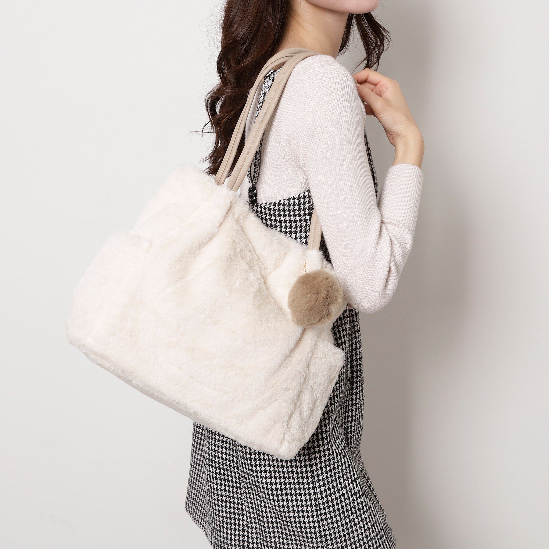 Ober Tashe「ポンポン付きタックトート」|トートバッグ|