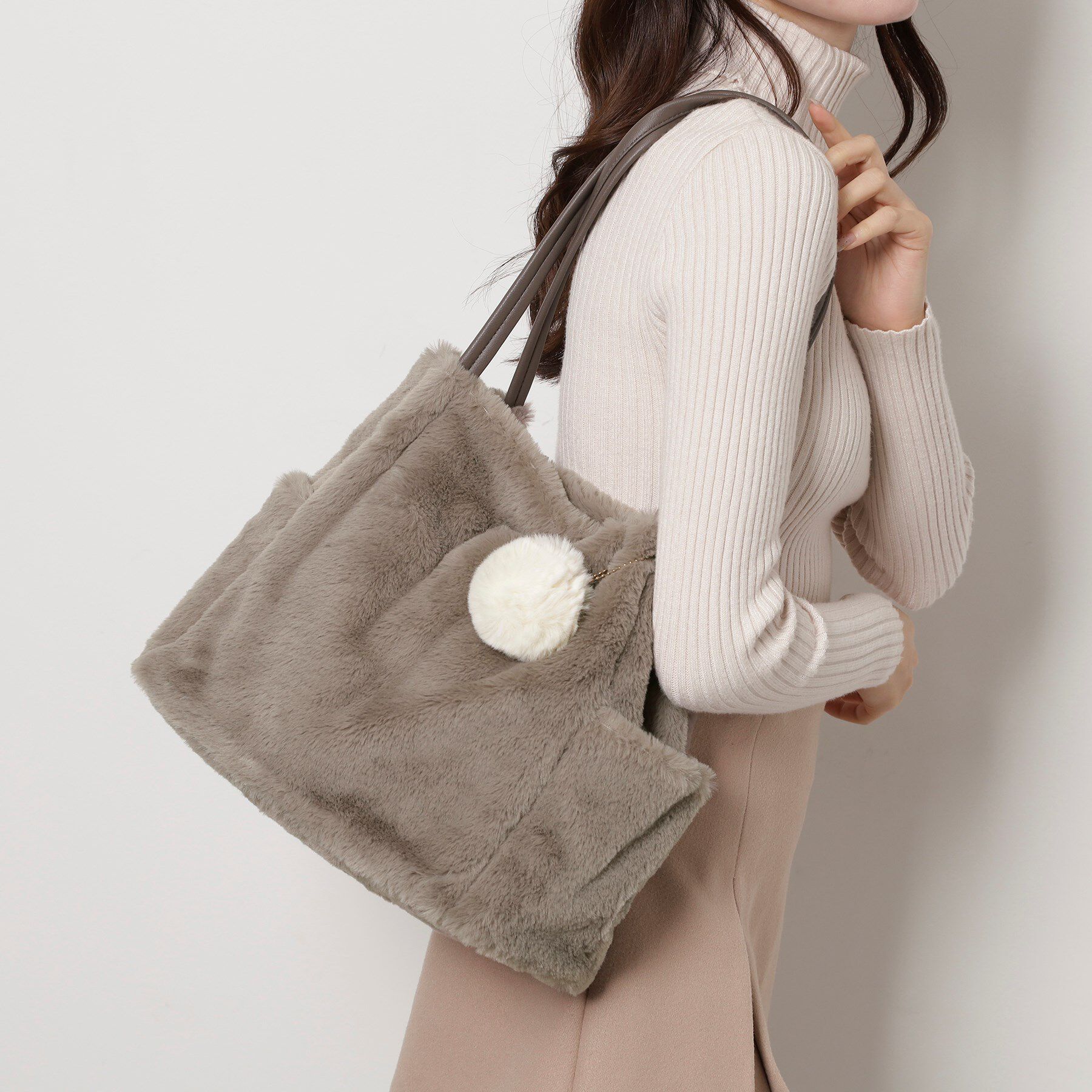 Ober Tashe「ポンポン付きタックトート」|トートバッグ|グレー(012)