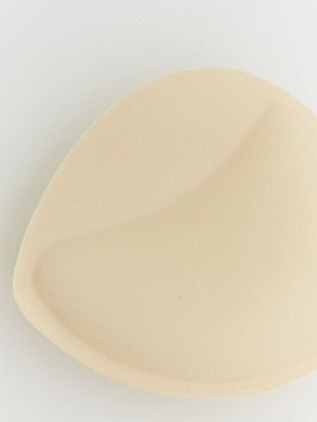  「グラマラスにボリューミーなバストメイク【グラミーパッド】」|その他|