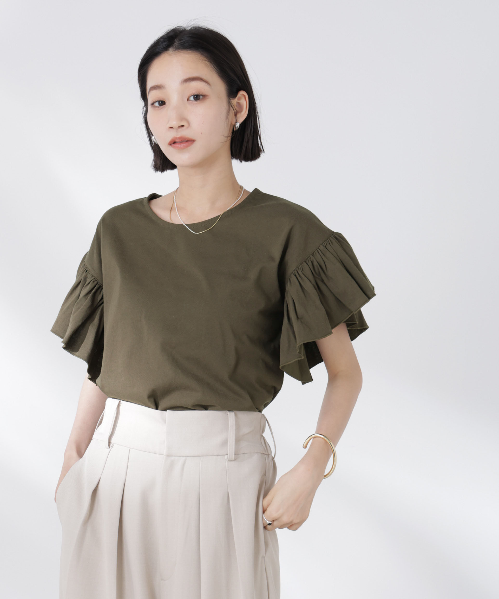 nano･universe「STORATECH 機能素材フレアデザインスリーブトップス」|Tシャツ・カットソー|カーキ
