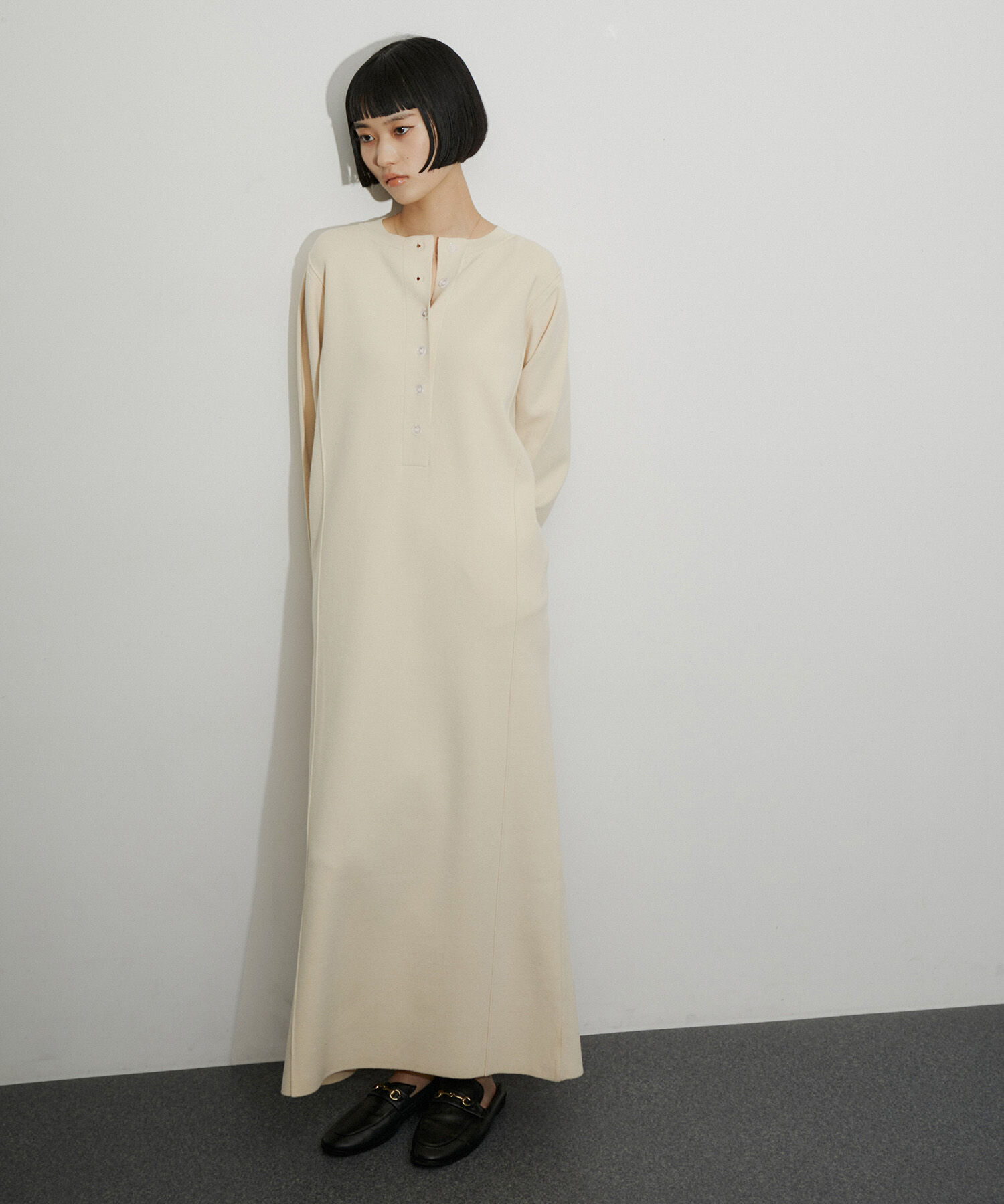 ADAM ET ROPE'「【環境配慮】ヘンリーネックニットワンピース」|ワンピース|