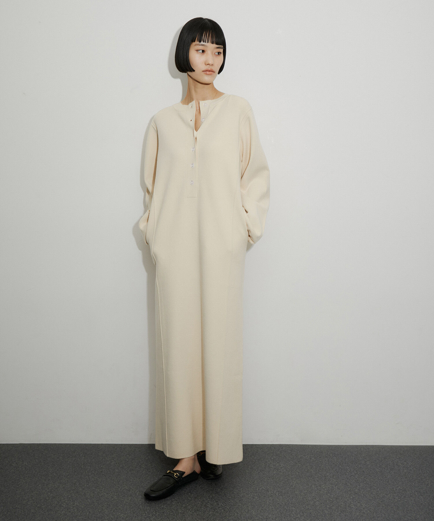 ADAM ET ROPE'「【環境配慮】ヘンリーネックニットワンピース」|ワンピース|