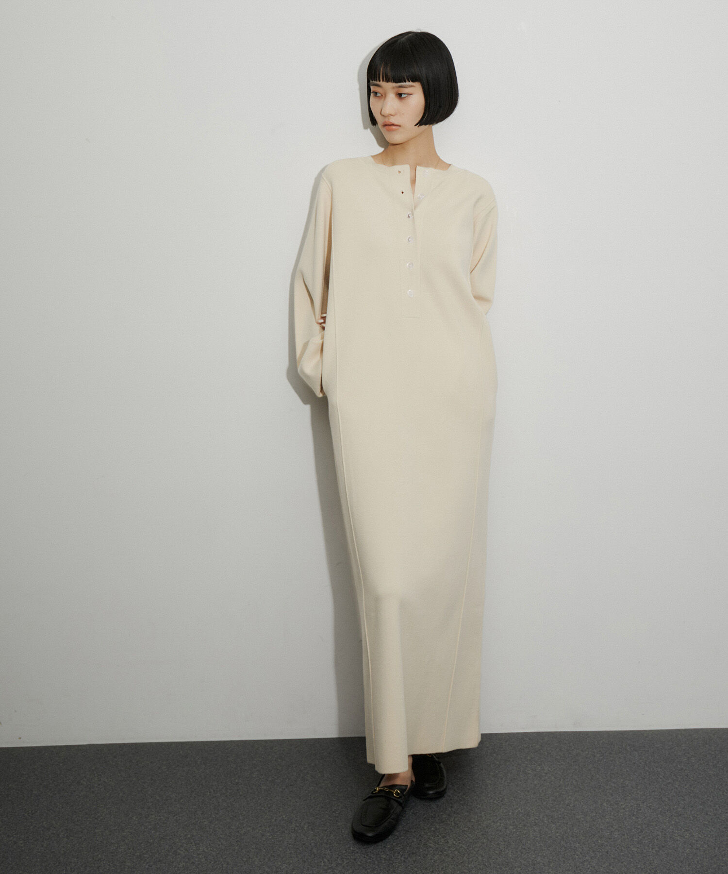 ADAM ET ROPE'「【環境配慮】ヘンリーネックニットワンピース」|ワンピース|