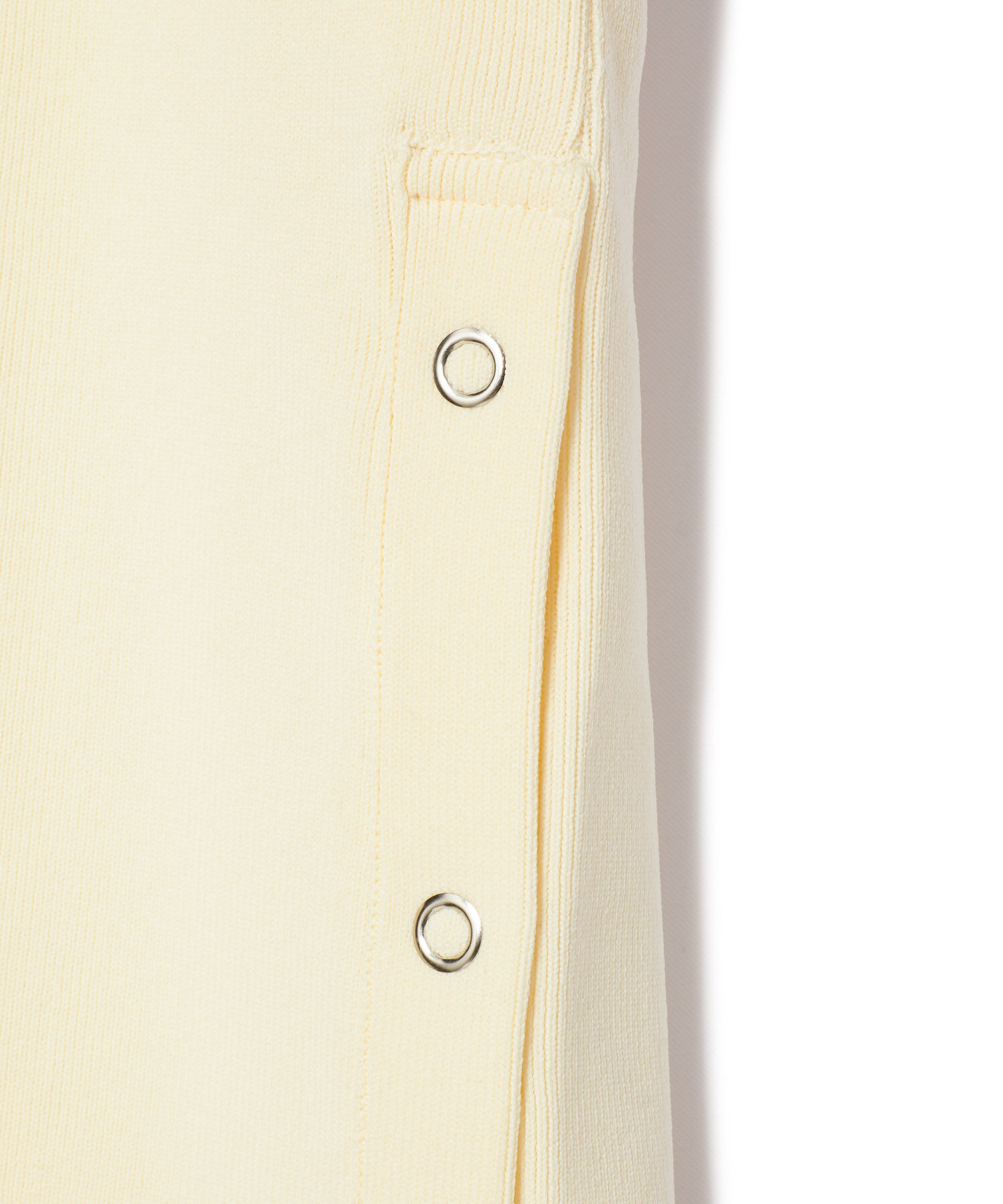 ADAM ET ROPE'「【サステナブル・洗える】ハーフジップサイドスリットニットワンピース」|ワンピース|