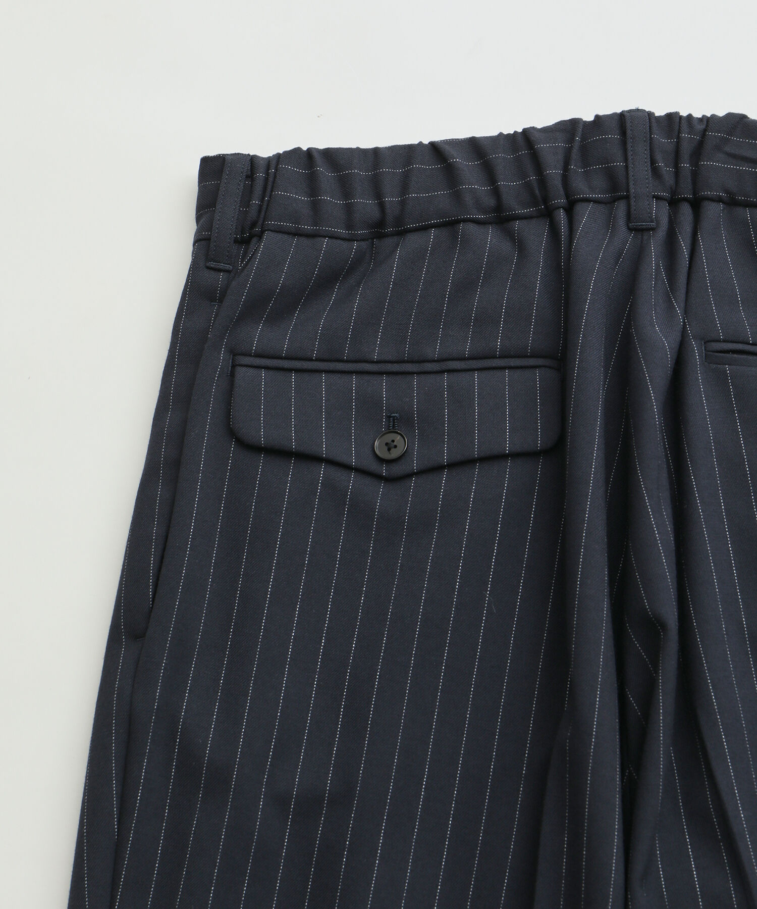 ADAM ET ROPE'「ウーステッド ストライプ ワイドテーパード イージースラックス / ロングシーズン着用可能」|スラックス|