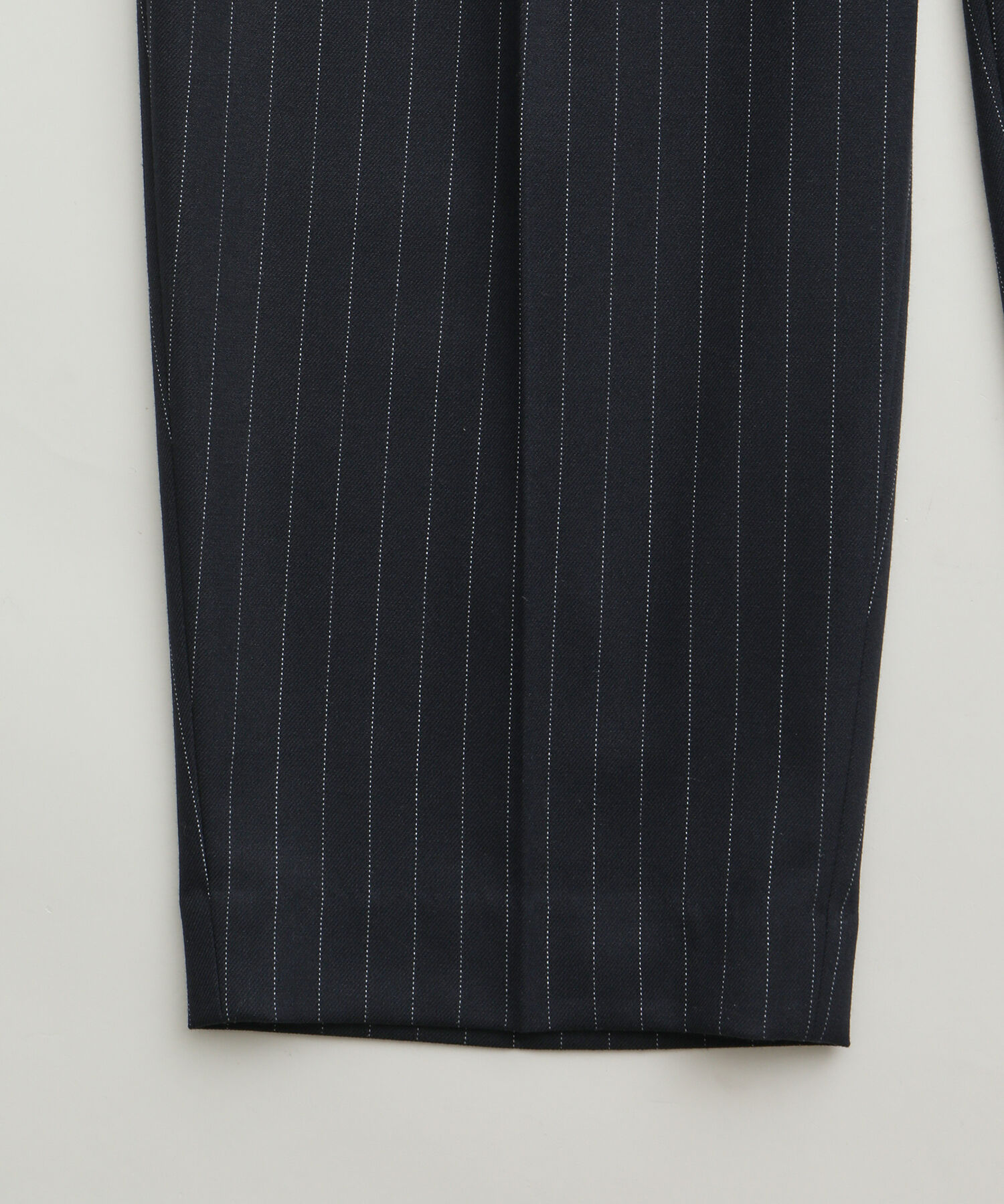 ADAM ET ROPE'「ウーステッド ストライプ ワイドテーパード イージースラックス / ロングシーズン着用可能」|スラックス|