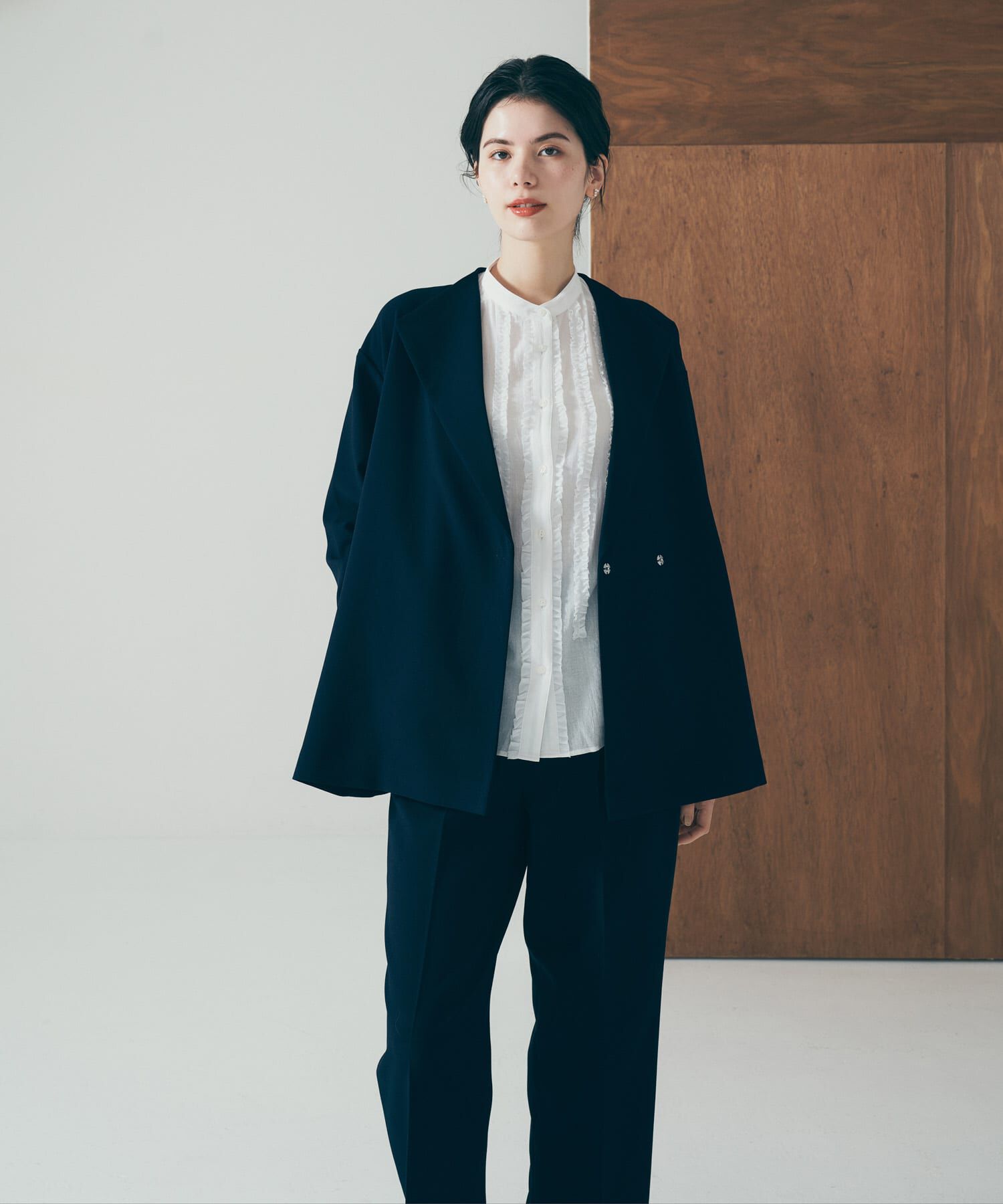 URBAN RESEARCH DOORS「フロントフリルスタンドカラーブラウス」|シャツ・ブラウス|