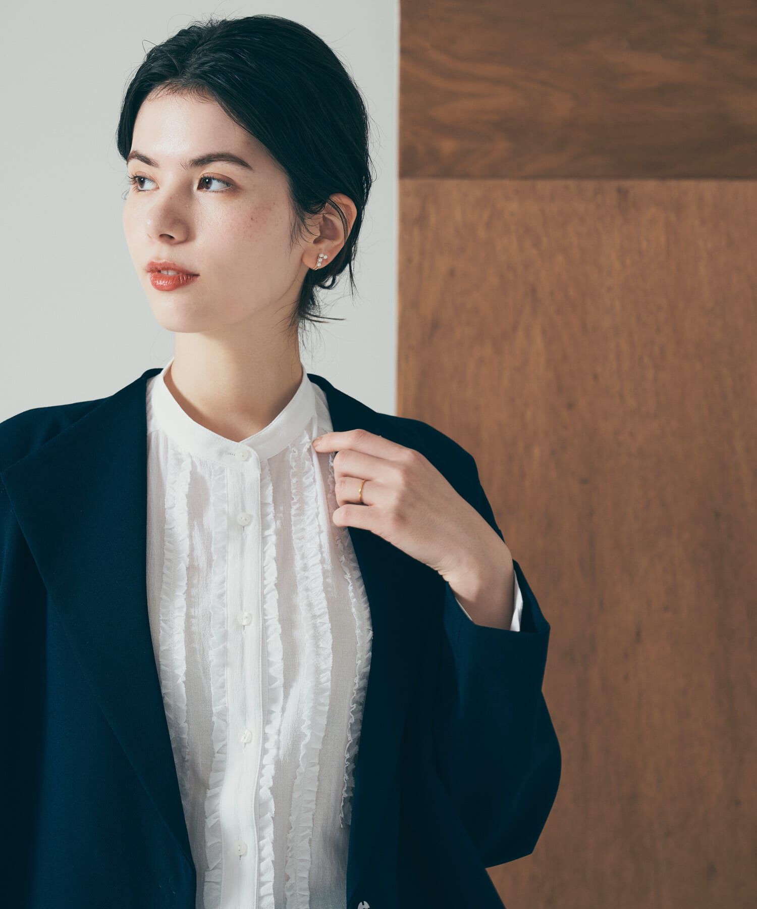 URBAN RESEARCH DOORS「フロントフリルスタンドカラーブラウス」|シャツ・ブラウス|