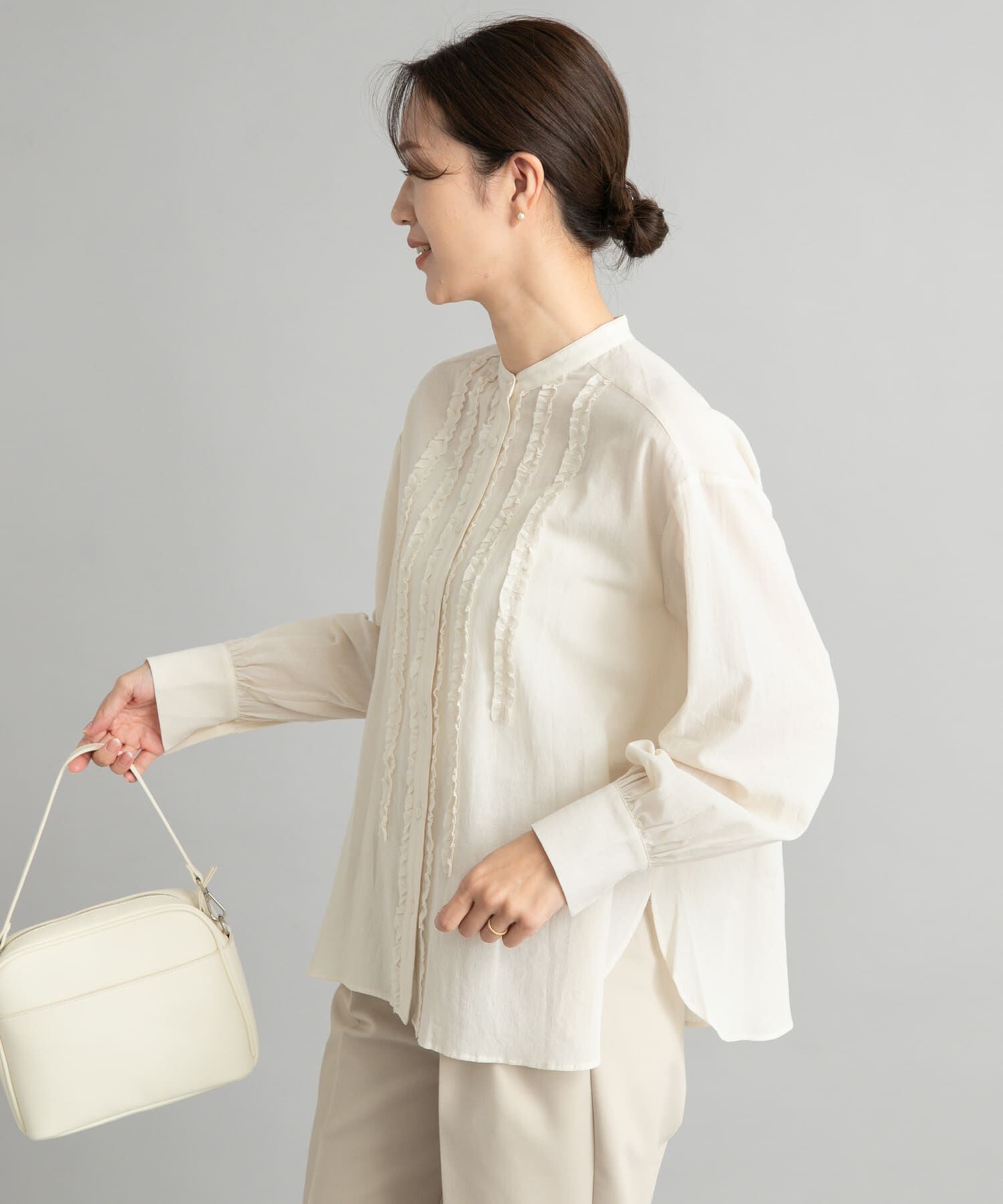 URBAN RESEARCH DOORS「フロントフリルスタンドカラーブラウス」|シャツ・ブラウス|