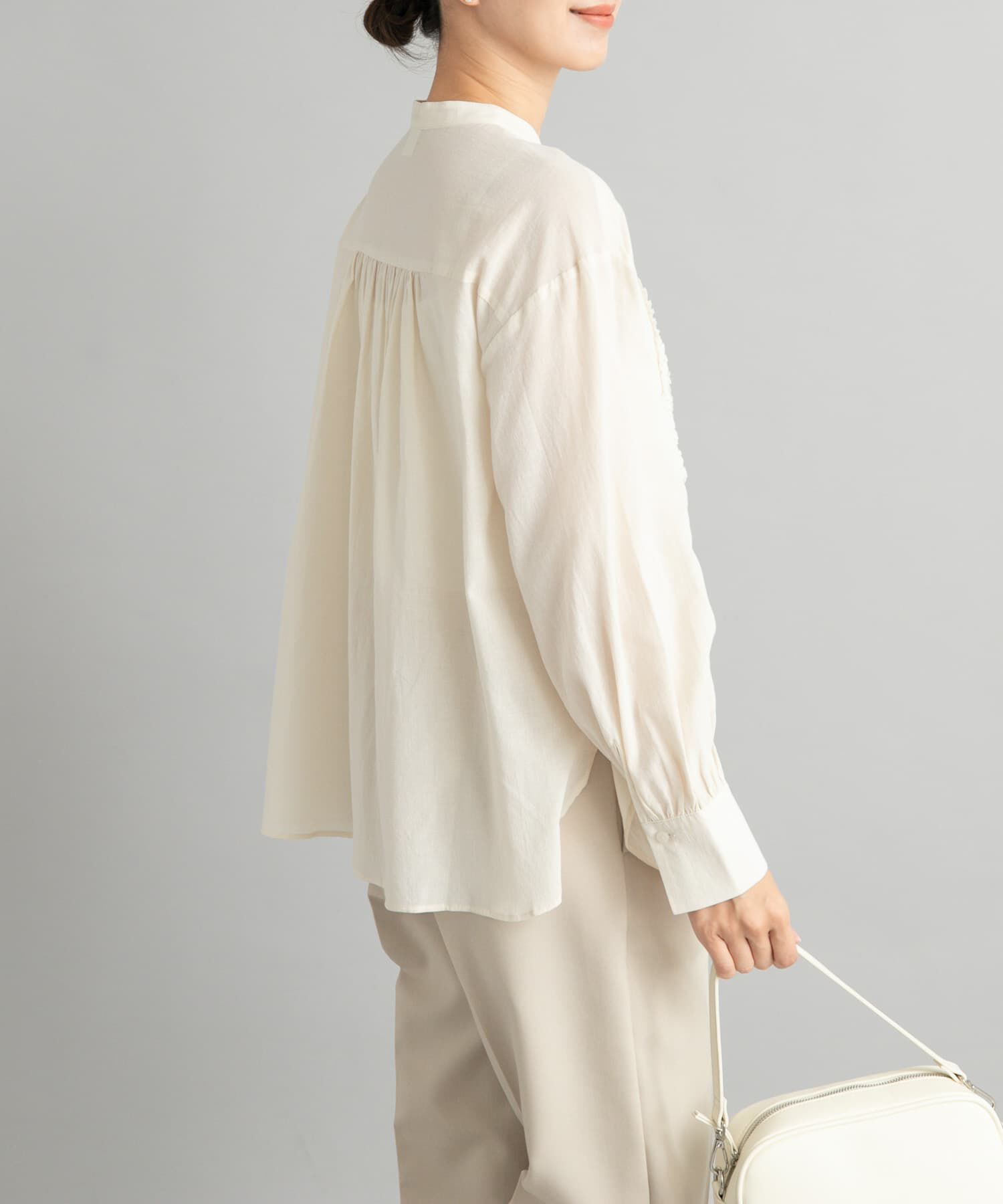 URBAN RESEARCH DOORS「フロントフリルスタンドカラーブラウス」|シャツ・ブラウス|