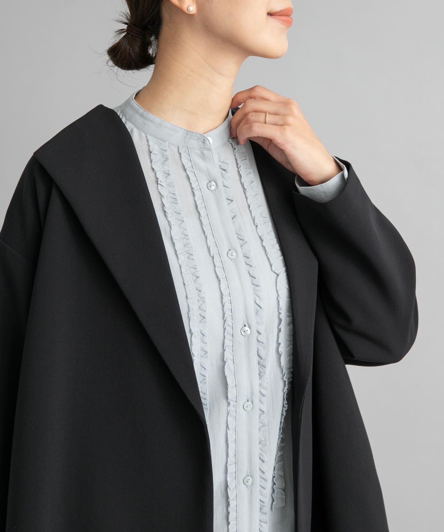 URBAN RESEARCH DOORS「フロントフリルスタンドカラーブラウス」|シャツ・ブラウス|ブルー系その他