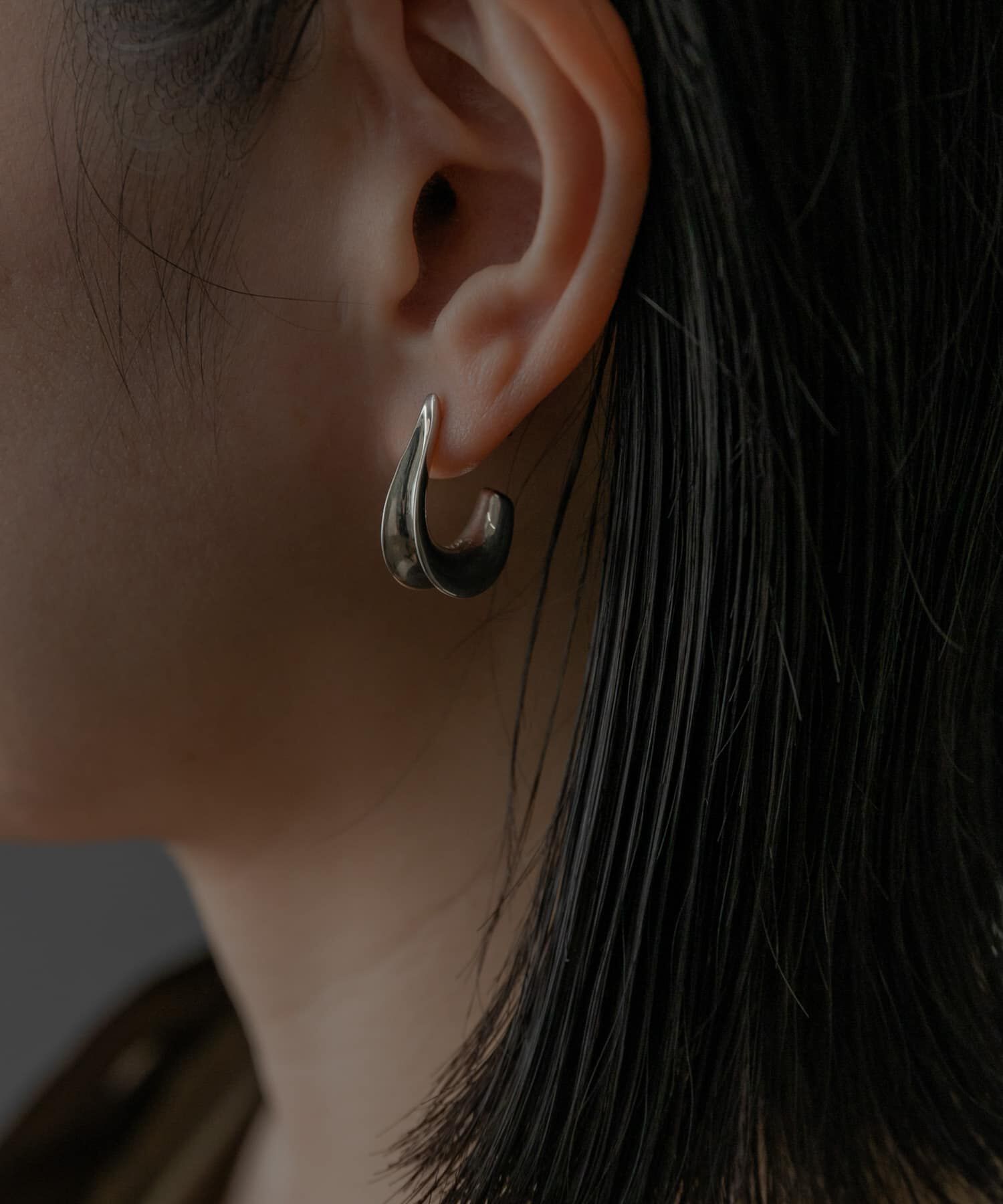 SMELLY「SMELLY so&rsquo;　curve pierce」|ピアス|