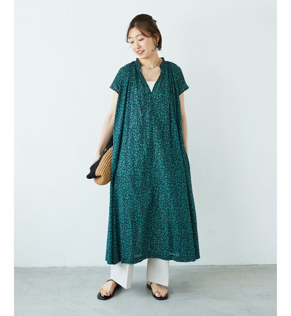  「《手洗い可能》フラワープリントネックギャザーワンピース」|ワンピース|グリーン柄