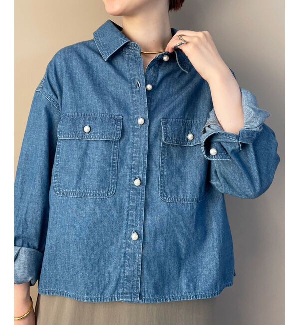  「《軽い素材》パールボタンコンパクトデニムシャツ」|シャツ・ブラウス|