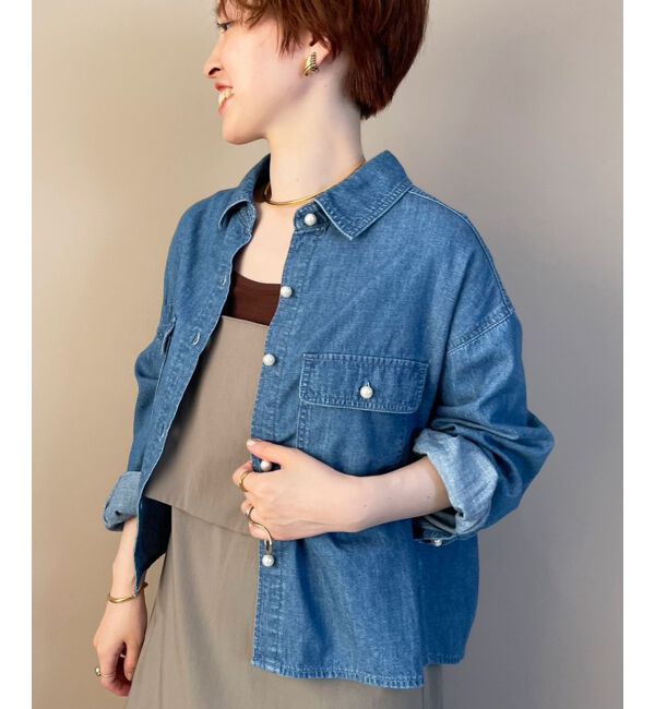  「《軽い素材》パールボタンコンパクトデニムシャツ」|シャツ・ブラウス|