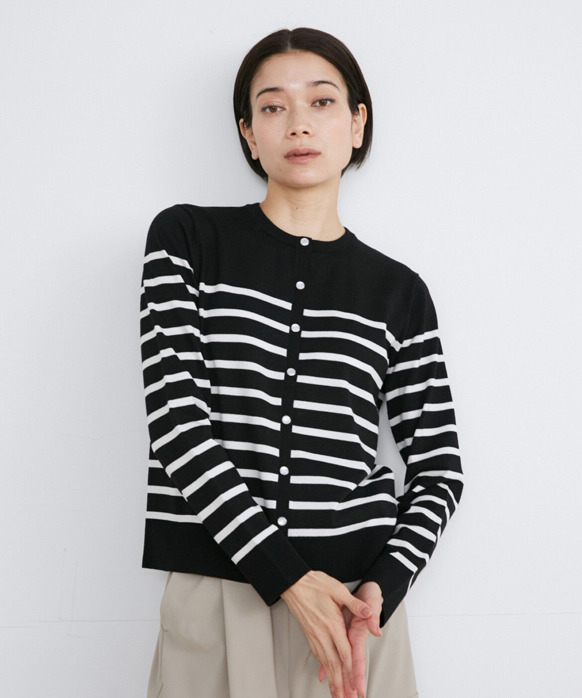 INED「《大きいサイズ》パールドットボタンカーディガン」|カーディガン|