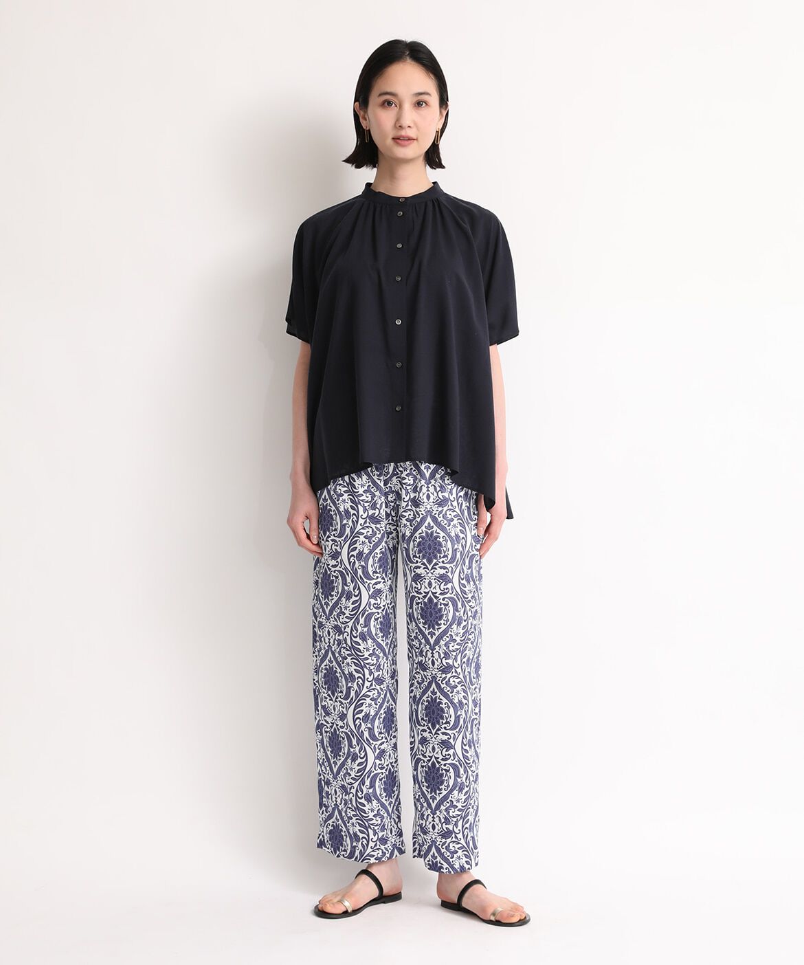 7-IDconcept.「《大きいサイズ》ポンチョ風バンドカラーブラウス」|シャツ・ブラウス|