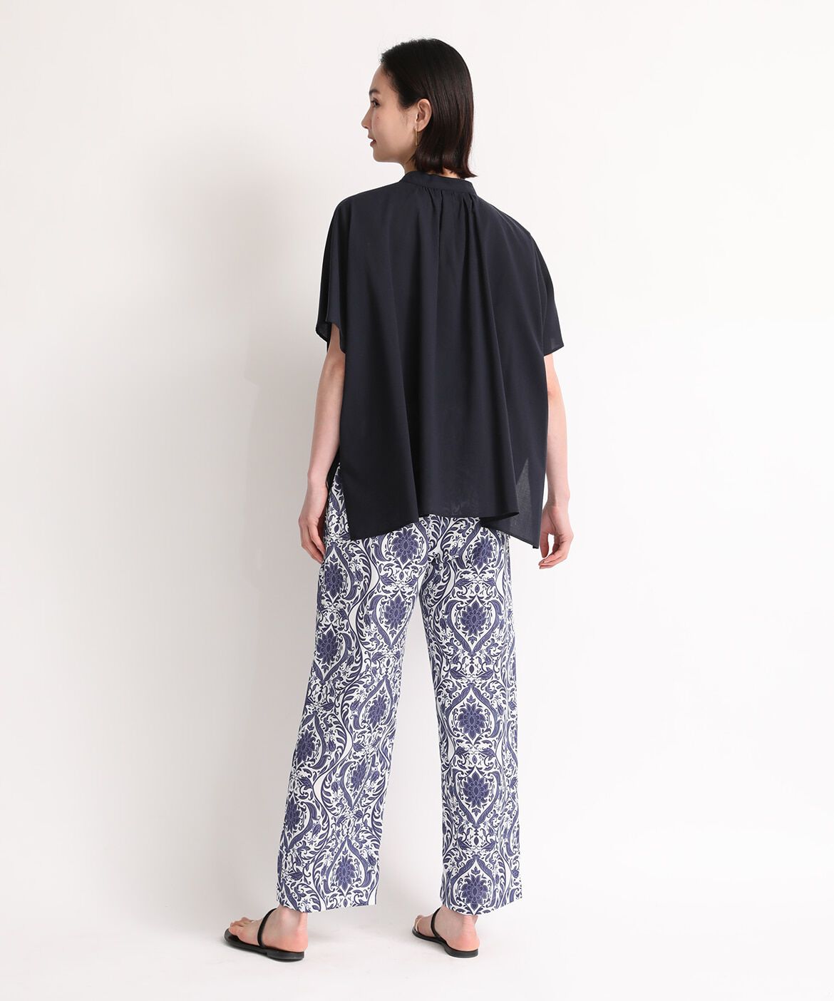 7-IDconcept.「《大きいサイズ》ポンチョ風バンドカラーブラウス」|シャツ・ブラウス|