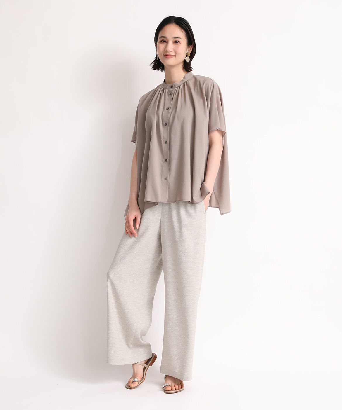 7-IDconcept.「《大きいサイズ》ポンチョ風バンドカラーブラウス」|シャツ・ブラウス|