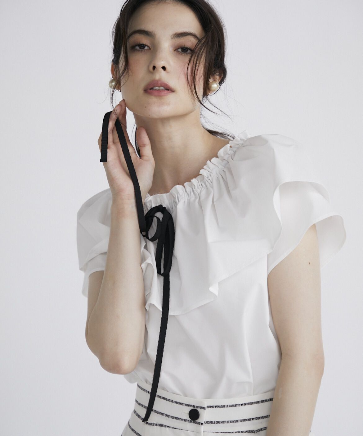 Maglie le cassetto「《プラスサイズ》配色リボンシャーリングブラウス」|シャツ・ブラウス|