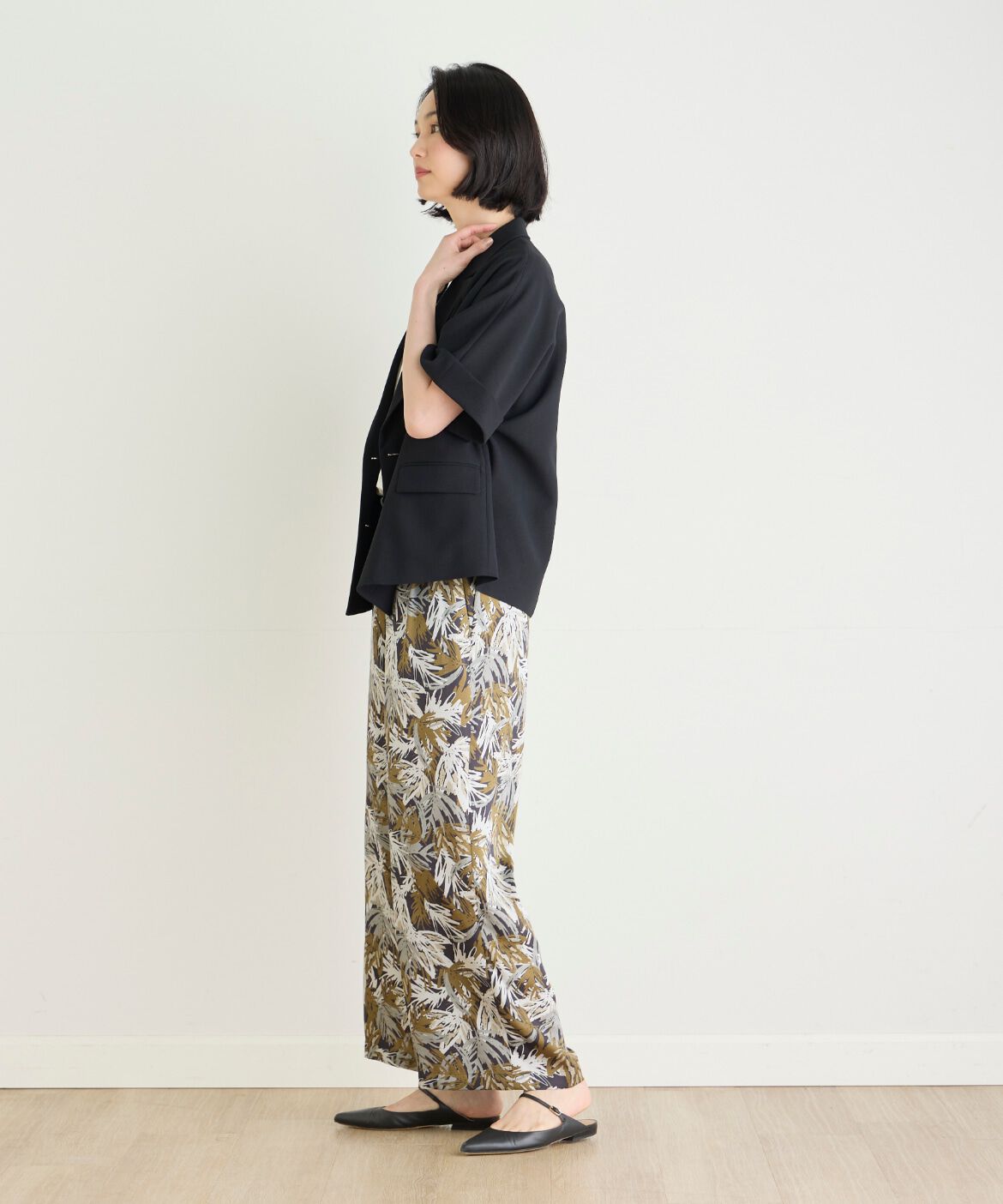7-IDconcept.「《大きいサイズ》リーフプリントワンタックストレートパンツ」|スラックス|