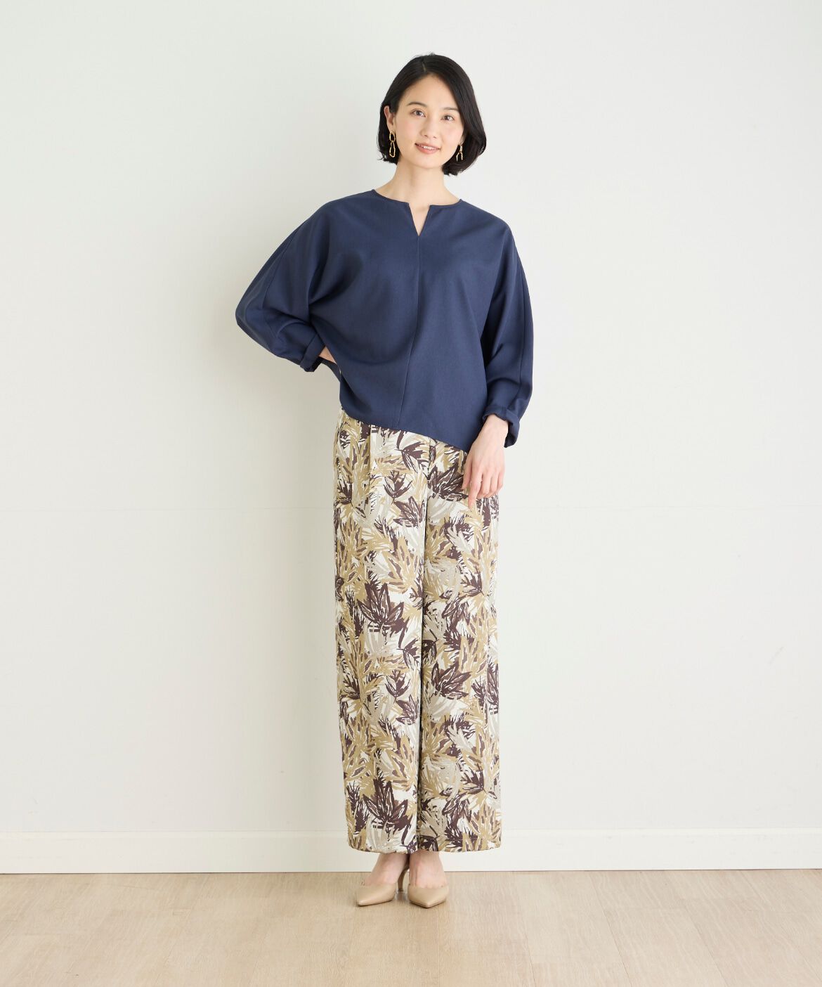 7-IDconcept.「《大きいサイズ》リーフプリントワンタックストレートパンツ」|スラックス|